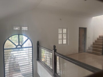 Furnished Amenities in 5 BHK Villa at Jam Khambhaliya Road – for Rent