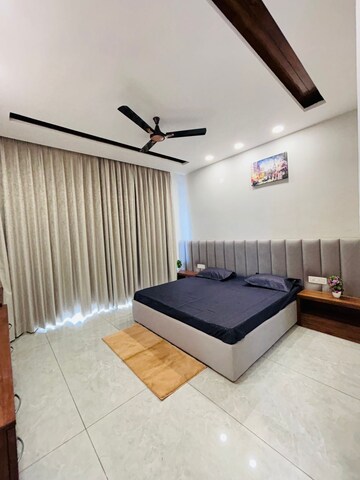 Team Area in 3 BHK Villa at Sector 124 – for Sale