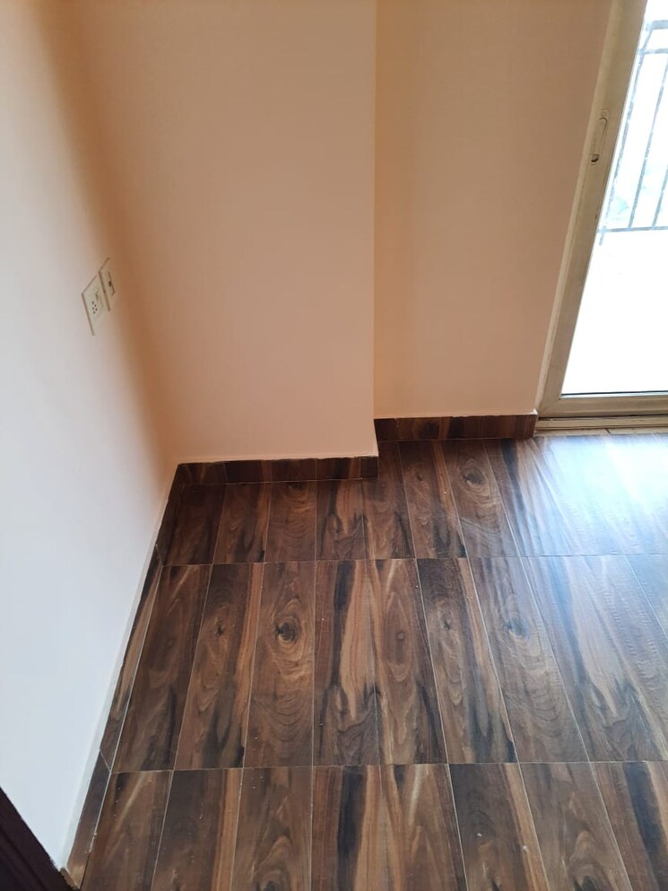 Room, mahagun-mosaic 3 Bedroom 1325 Sq.Ft. Apartment In Vaishali Sector 4 Ghaziabad 8226993