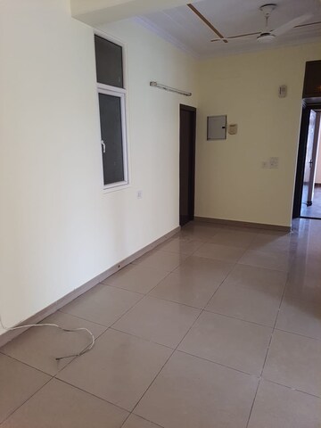 Room in 3 BHK Apartment at Mahagun Mosaic, Vaishali Sector 4 – for Sale