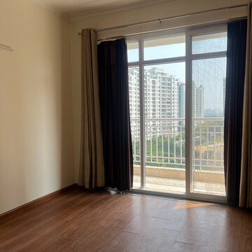 Room in 3 BHK Apartment at Central Park Resorts, Islampur – for Rent