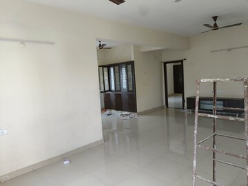 Room in 2 BHK Apartment at Aryamitra Crest, Manikonda – for Rent