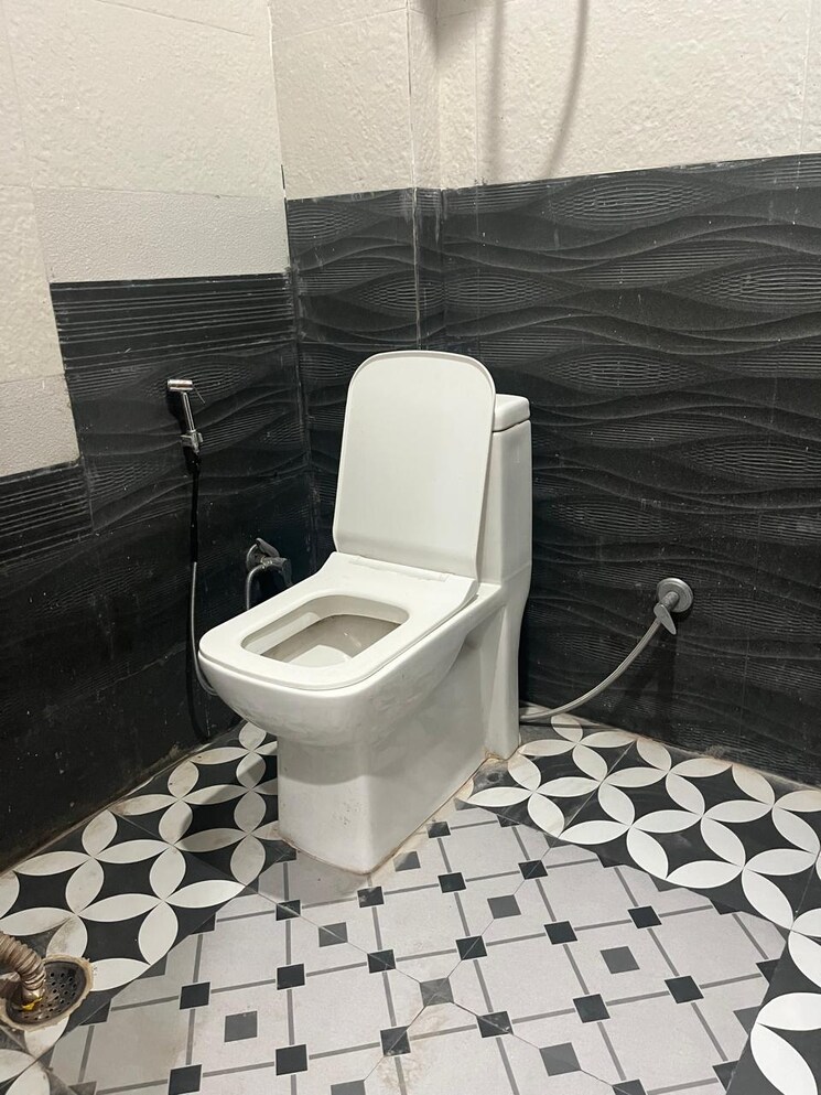 Bathroom, owale 1 Bedroom 425 Sq.Ft. Apartment In Owale Thane 8227305