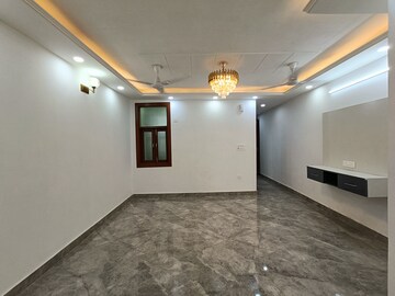 Room in 2 BHK Builder Floor at Panchsheel Vihar – for Rent
