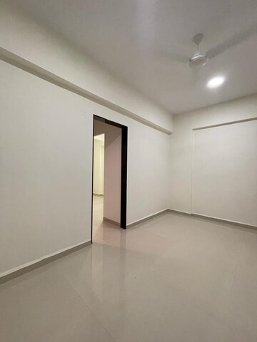 Room in 1 BHK Apartment at Jayant Sapphire, Prabhadevi – for Rent