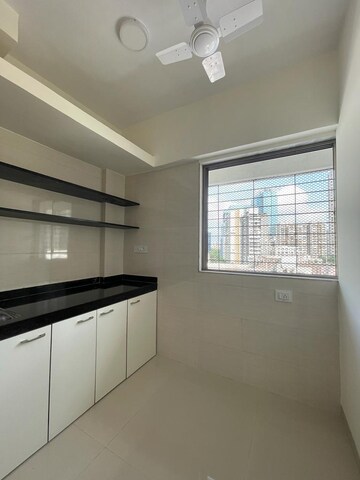 Room in 1 BHK Apartment at Jayant Sapphire, Prabhadevi – for Rent