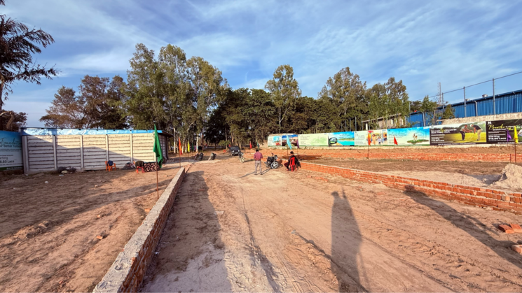  Parking, bahadarabad  780 Sq.Ft. Plot In Bahadarabad Haridwar 8227343