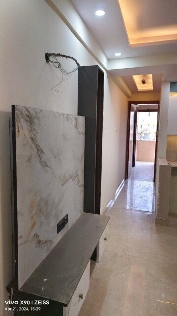 Building Lobby in 2 BHK Apartment at Gaur City 1st Avenue, Sector 4, Greater Noida – for Rent