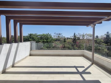 Balcony in 5 BHK Villa at Prestige Golfshire, Nandi Hills – for Rent