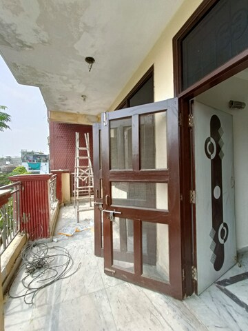 Furnished Amenities in 2 BHK Builder Floor at Khirki Extension – for Rent