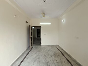 Room in 2 BHK Builder Floor at Khirki Extension – for Rent