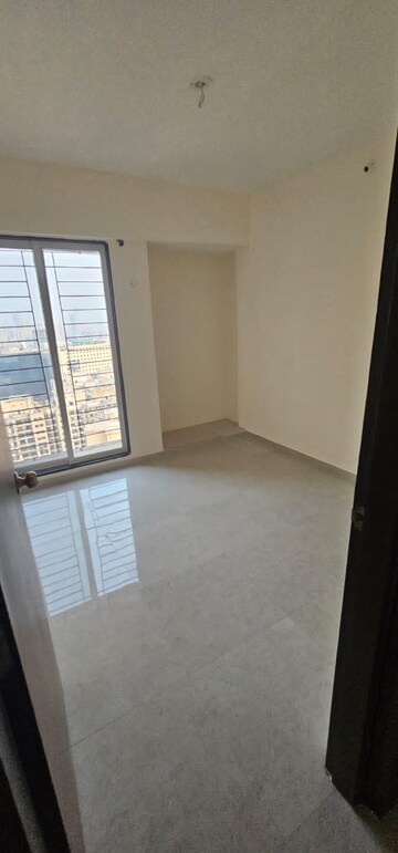 Room in 1 BHK Apartment at Puranik City Reserva, Ghodbunder – for Rent