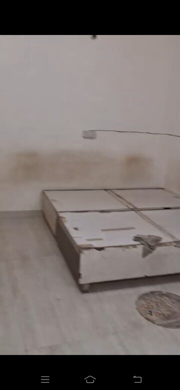 Furnished Amenities in 1.5 BHK Builder Floor at New Ashok Nagar – for Rent