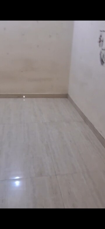 Room in 1.5 BHK Builder Floor at New Ashok Nagar – for Rent