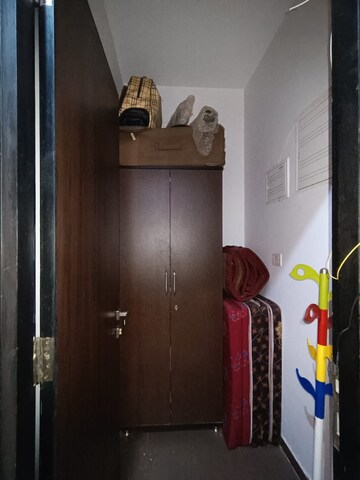 Furnished Amenities in 1 BHK Apartment at Unnati Woods CHS, Kasarvadavali – for Rent