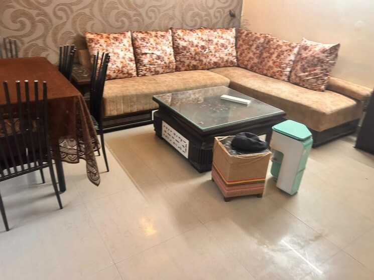 Living Room, paras-tierea 2.5 Bedroom 1070 Sq.Ft. Apartment In Sector 137 Noida 8227486