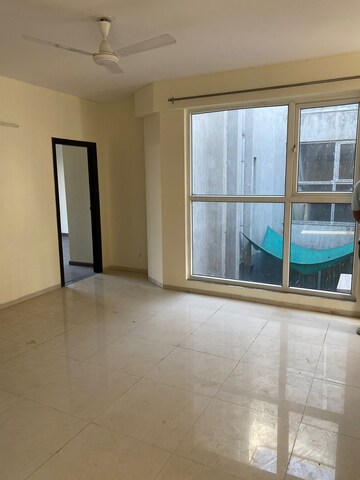 Room in 4 BHK Apartment at BPTP Parkland Pride, Sector 77 – for Sale