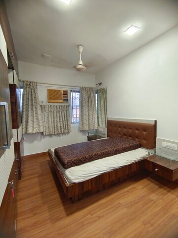 Bedroom in 2 BHK Apartment at PR Prahlad B, Santacruz West – for Rent