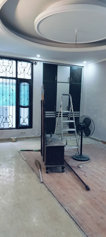 Gym in 6+ BHK Independent House at RWA Apartments Sector 50, Sector 50 – for Rent