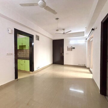 Room in 2.5 BHK Apartment at Nimbus The Hyde park, Sector 78 – for Rent