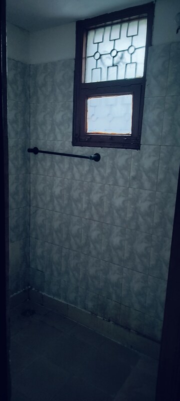 Bathroom in 3 BHK Apartment at Antriksh Gateway Apartments, Sector 51 – for Rent