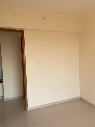 Room in 2 BHK Apartment at Dombivli West – for Rent