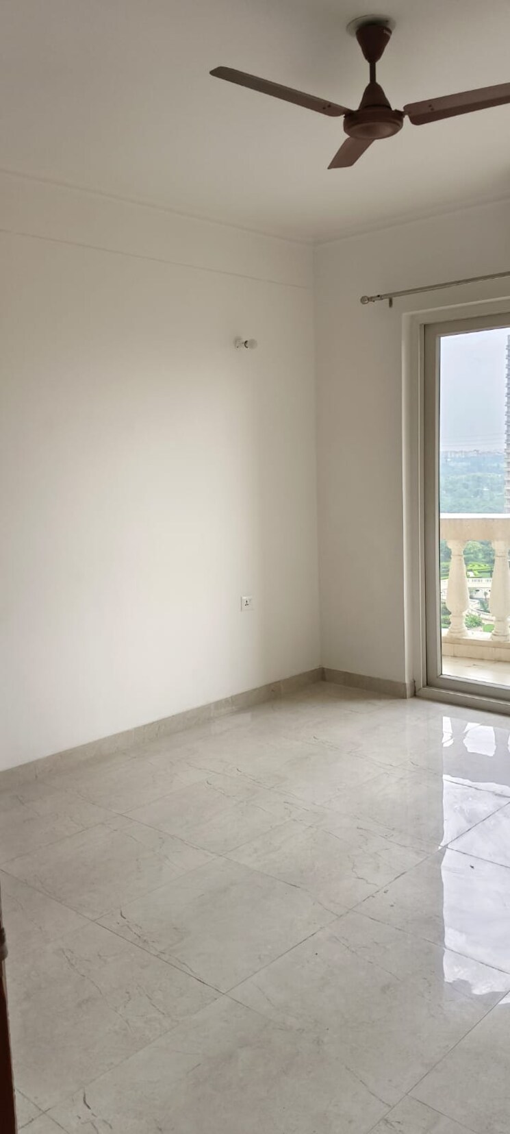 Room, paras-tierea 2 Bedroom 925 Sq.Ft. Apartment In Sector 137 Noida 8227587