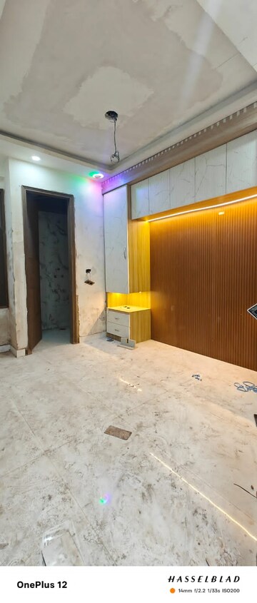 Bedroom in 3 BHK Builder Floor at Sector 73 – for Sale