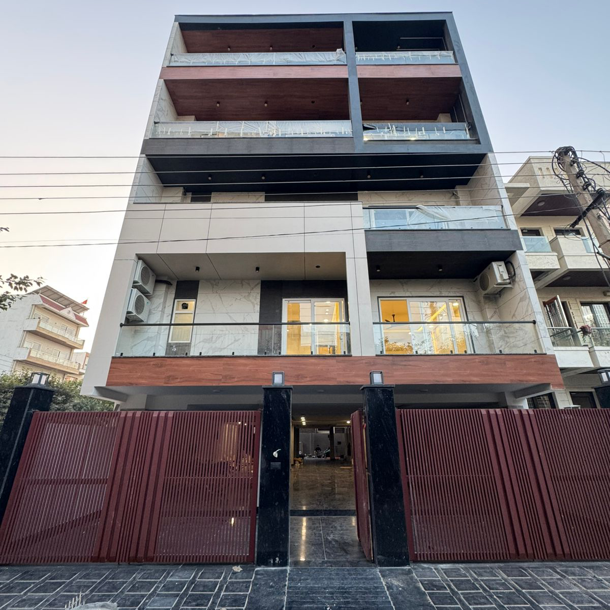 4 BHK + Servant Room Builder Floor For Sale in Uppal Southend