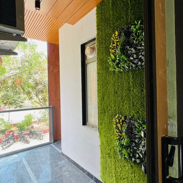 Balcony in 4 BHK Builder Floor at Unitech South City II, South City 2 – for Sale