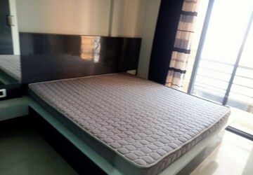 Bedroom in 2 BHK Apartment at Laxmi Paradise, Mira Road – for Rent