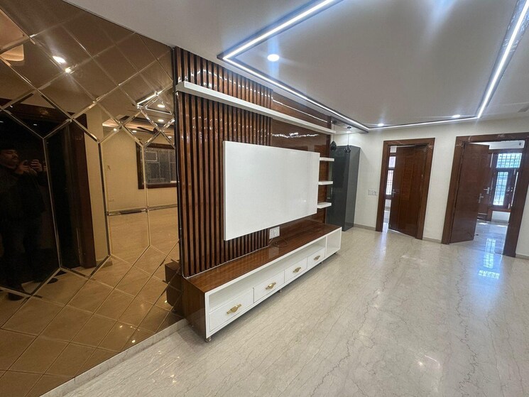 Living Room, vaishali sector 4 5 Bedroom 180 Sq.Yd. Builder Floor In Vaishali Sector 4 Ghaziabad 8227824