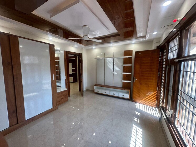 Kitchen, vaishali sector 4 5 Bedroom 180 Sq.Yd. Builder Floor In Vaishali Sector 4 Ghaziabad 8227824