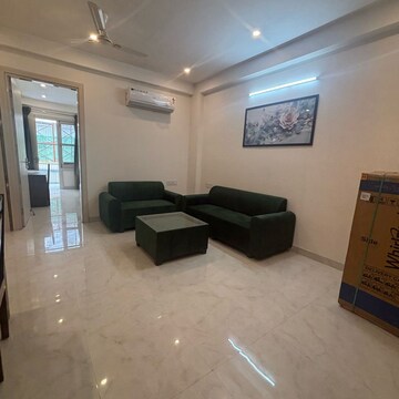 Living Room in 4 BHK Apartment at Vipul World Floors, Sector 48 – for Rent