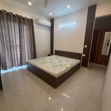 Bedroom in 4 BHK Apartment at Vipul World Floors, Sector 48 – for Rent