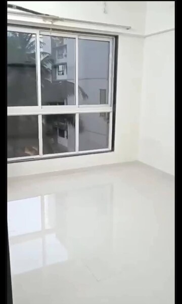Room in 2 BHK Apartment at Kanakia Silicon Valley, Powai – for Rent