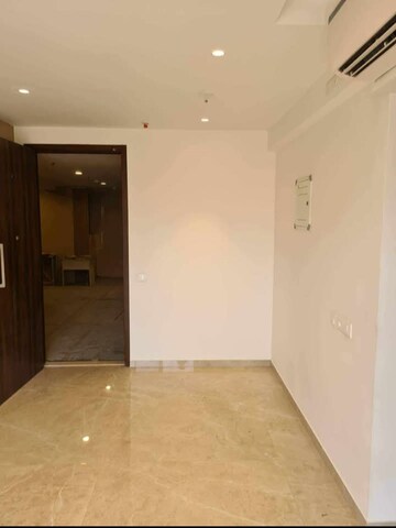Room in 2 BHK Apartment at Kanakia Silicon Valley, Powai – for Rent