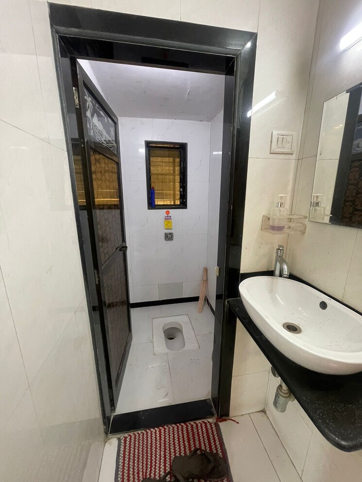 Bathroom, poonam-tower-chs-ltd 2 Bedroom 882 Sq.Ft. Apartment In Mira Road Thane 8227919
