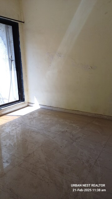 Room in 2 BHK Apartment at Seawoods – for Rent