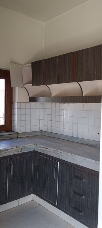 Balcony in 2 BHK Builder Floor at Sector 15 – for Rent