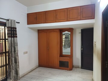 Room in 3 BHK Apartment at Aminjikarai – for Sale