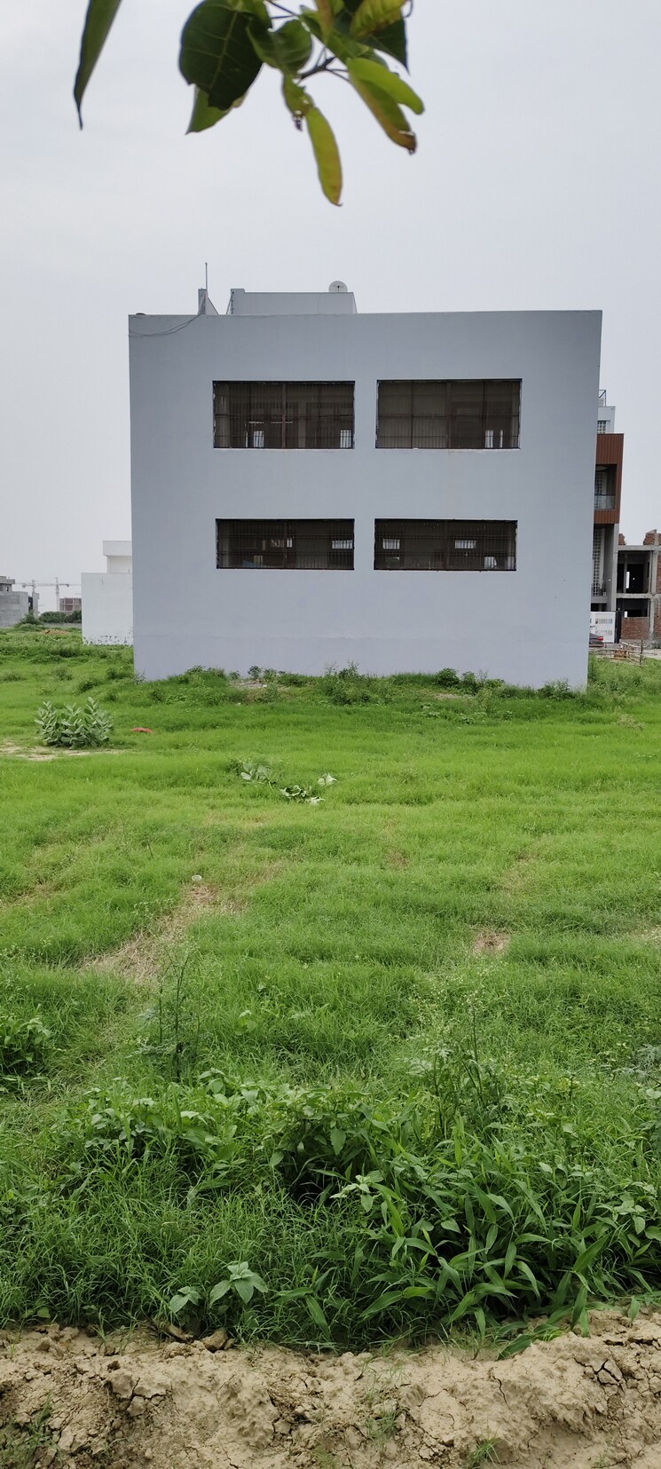 undefined, pinewood-enclave  162 Sq.Mt. Plot In Wave City Ghaziabad 8228041
