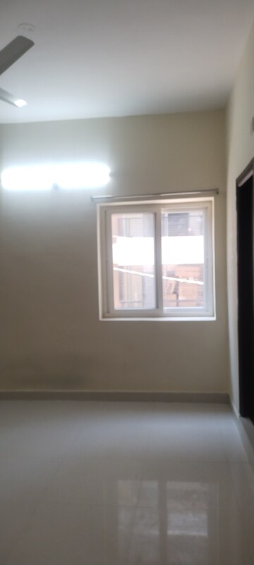 Room in 2 BHK Apartment at Pavani Laxmi Nivas, Madhapur – for Rent