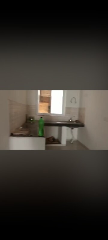 Kitchen in 3 BHK Builder Floor at BPTP Parkland Pride, Sector 77 – for Sale