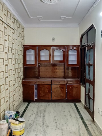 2 BHK Builder Floor For Rent in Sector 16