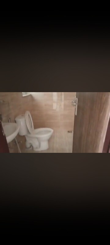 Bathroom in 3 BHK Builder Floor at BPTP Parkland Pride, Sector 77 – for Sale