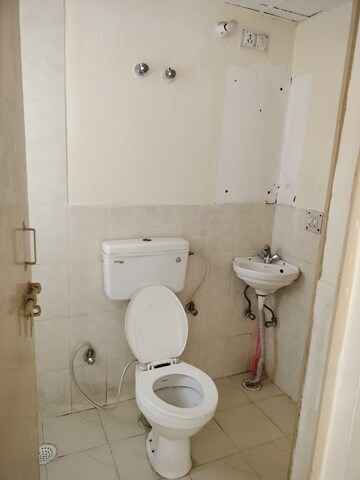 Bathroom in 3 BHK Apartment at Manimajra – for Rent