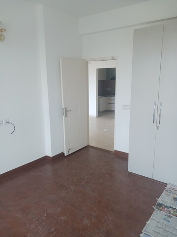 Room in 3 BHK Apartment at Ansal Estella, Sector 103 – for Rent