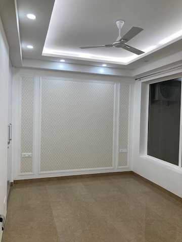 Room in 3 BHK Builder Floor at Ansal Sushant Lok I, Sector 43 – for Rent