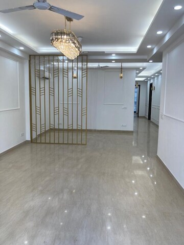 Room in 3 BHK Builder Floor at Ansal Sushant Lok I, Sector 43 – for Rent